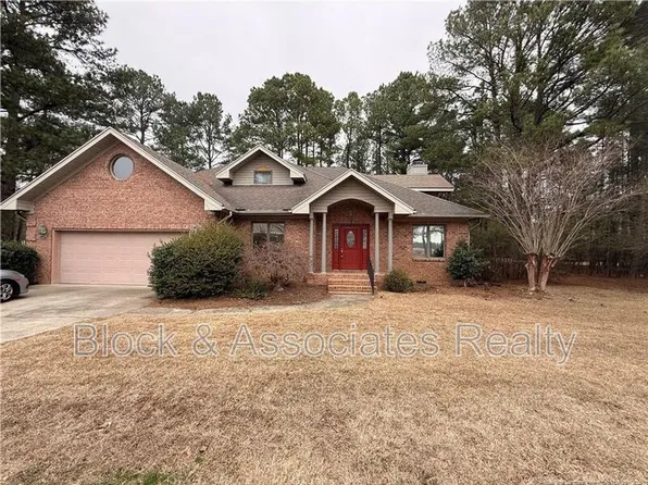 1165 Greenbriar Dr, Vass, NC 28394