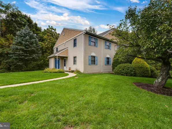 622 Maplewood Ave, Mohnton, PA 19540