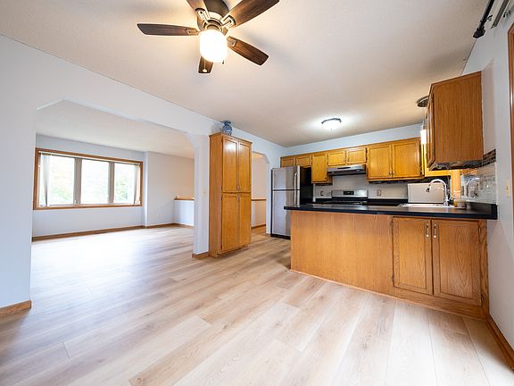 5th image of 5347 185th St W