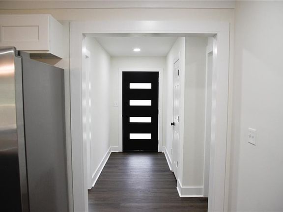 2nd image of 3985 Lindsey Dr