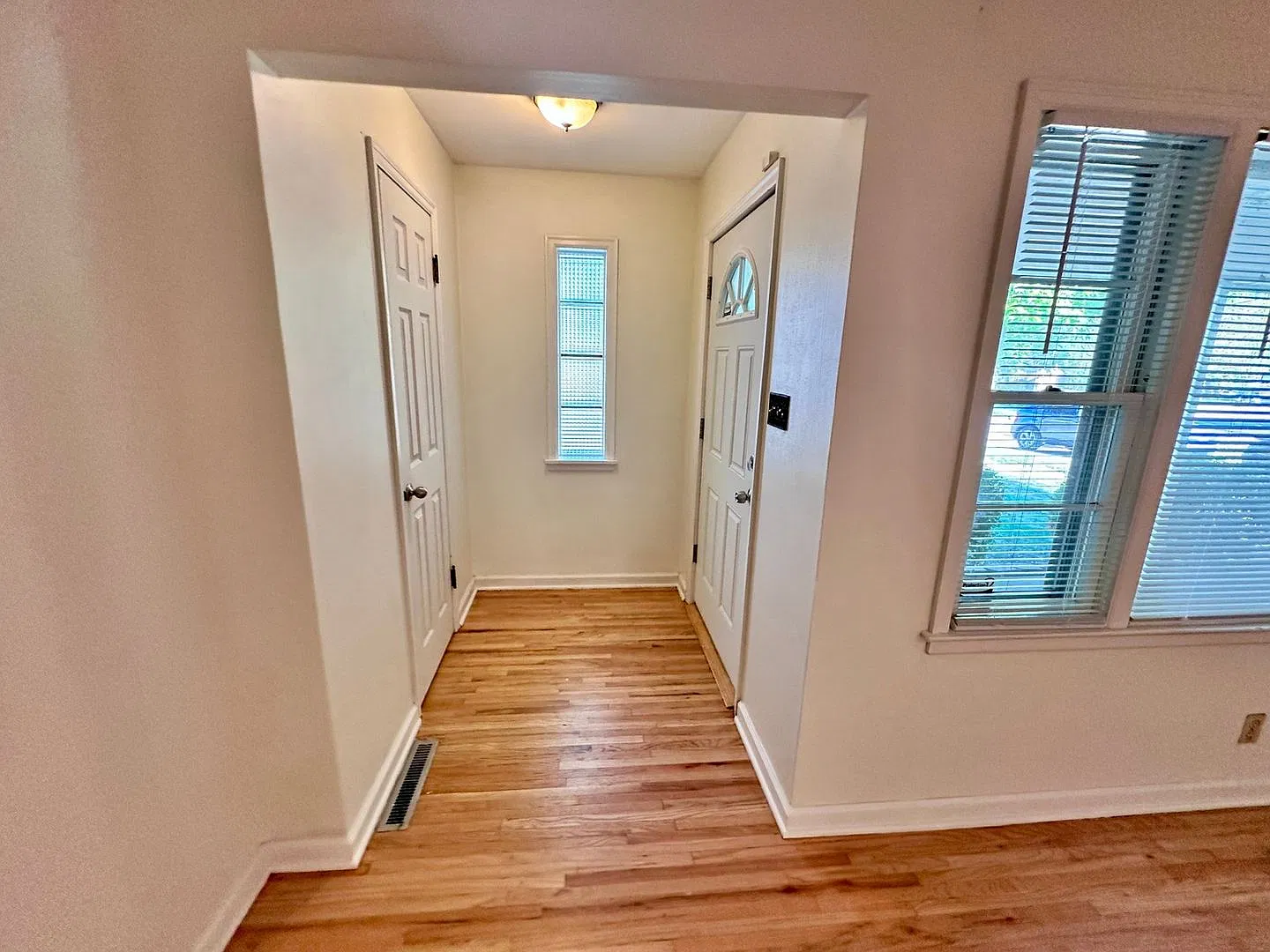 Charming 2BR House in Wichita — Photo 2