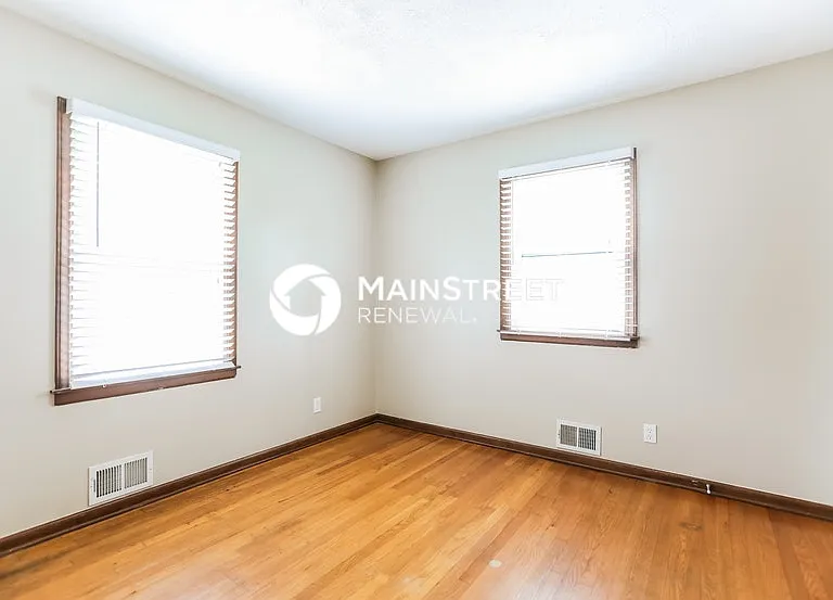 3705 E 113th Ter — Photo 12