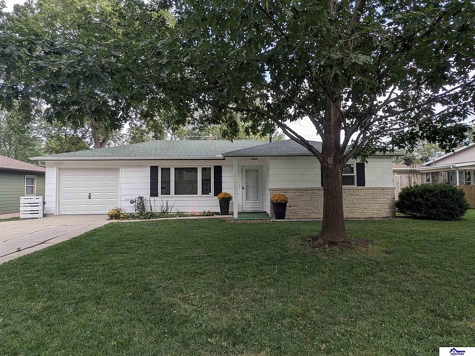 1st image of 10 Arbor Ct