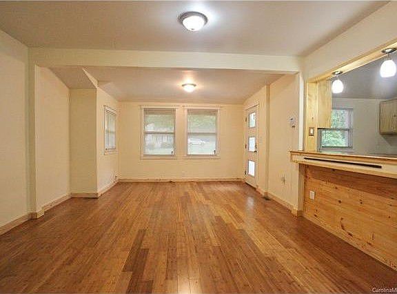 4th image of 2865 Ebony Ave