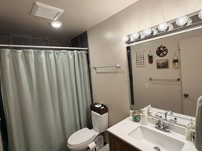 734 N Grand St #C-5 — Photo 9