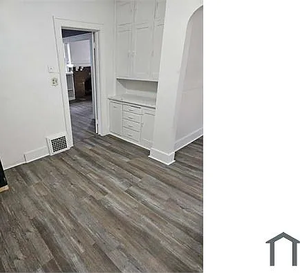 1212 N Frink St — Photo 8