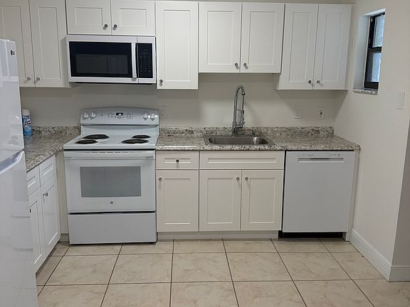 5th image of 6028 Loree St
