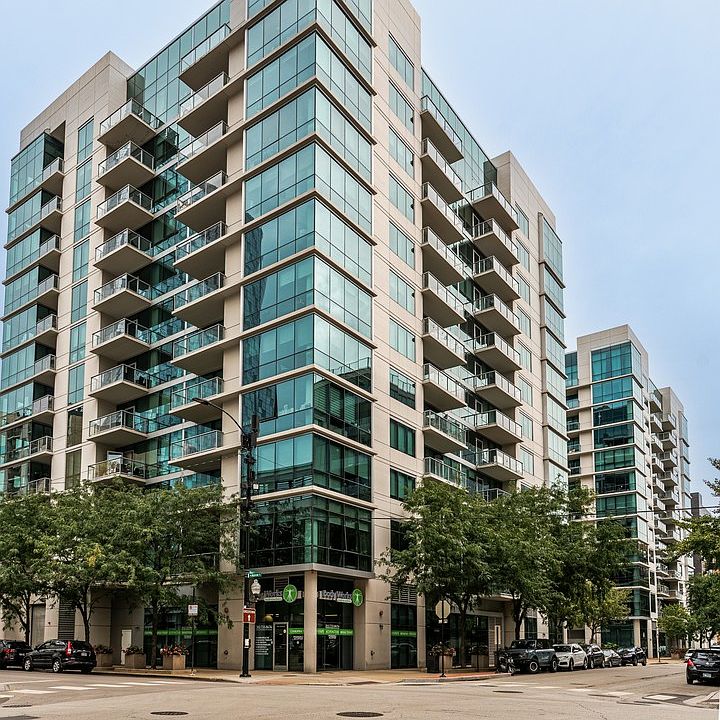 1st image of 123 S Green St APT 506B