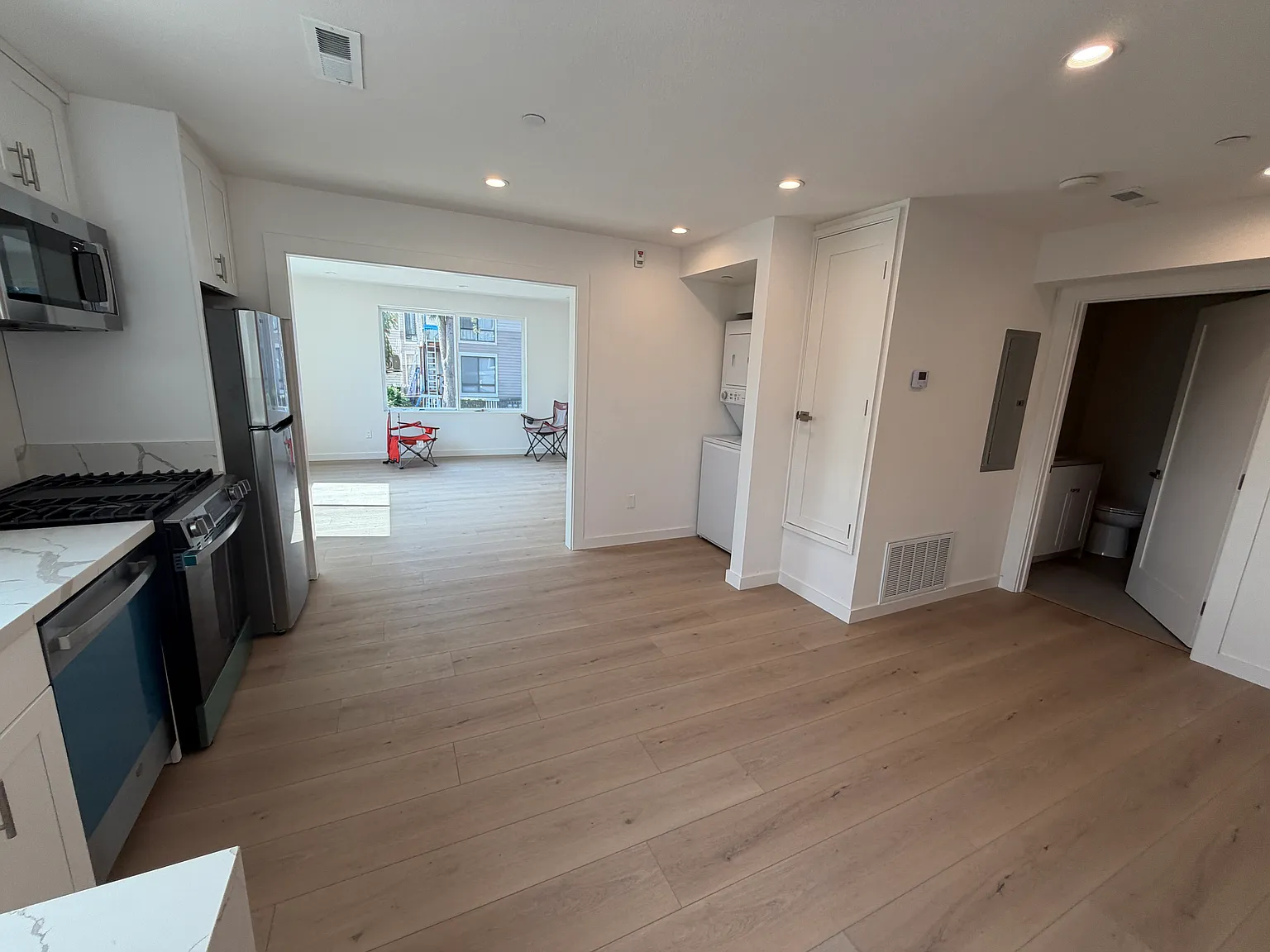 1 bed, 780 sqft, $3,600 — Photo 3