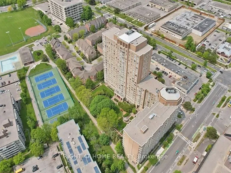 21 Overlea Blvd #1202 — Photo 2