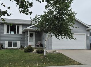 5219 Kingsbury Pl NW, Rochester, MN 55901