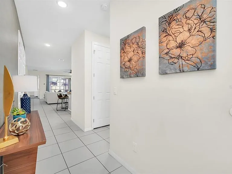 9009 Egret Mills Ter — Photo 2