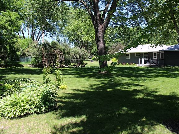 4th image of 1815 Olive Ln N