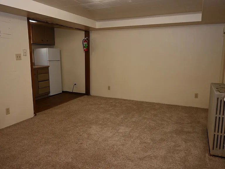Park Apartments — Photo 12