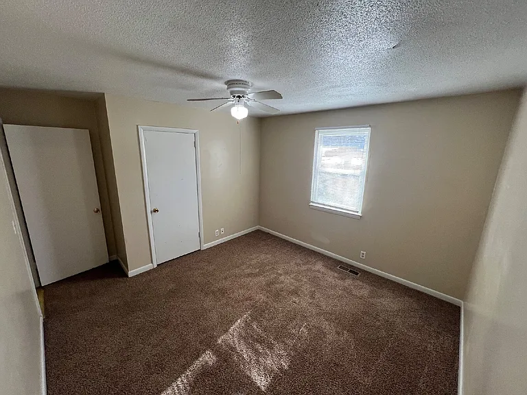 621 Dover Rd — Photo 11