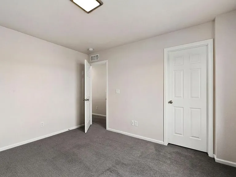 1867 Paley Dr — Photo 21