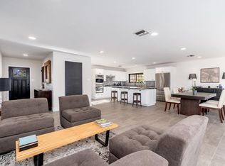 2712 E Mountain View Rd, Phoenix, AZ 85028