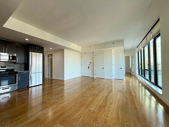2nd image of 180 Nassau St APT 10N
