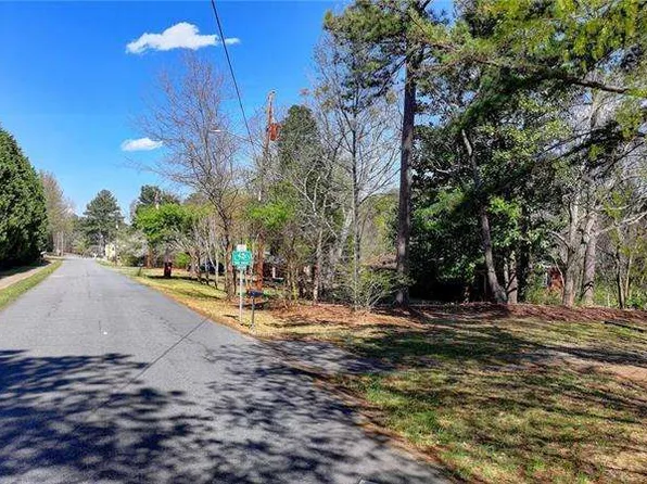 962 Scales Rd, Suwanee, GA 30024