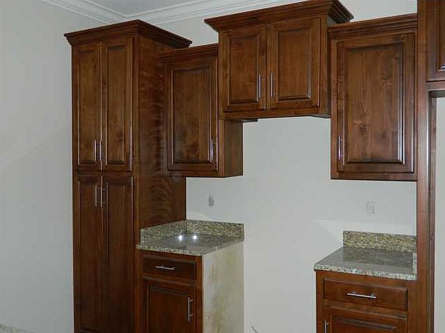 2nd image of 877 Colony Cir