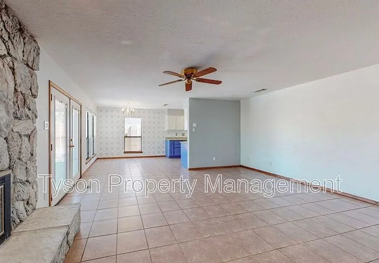 7305 Mayflower Rd NE — Photo 4