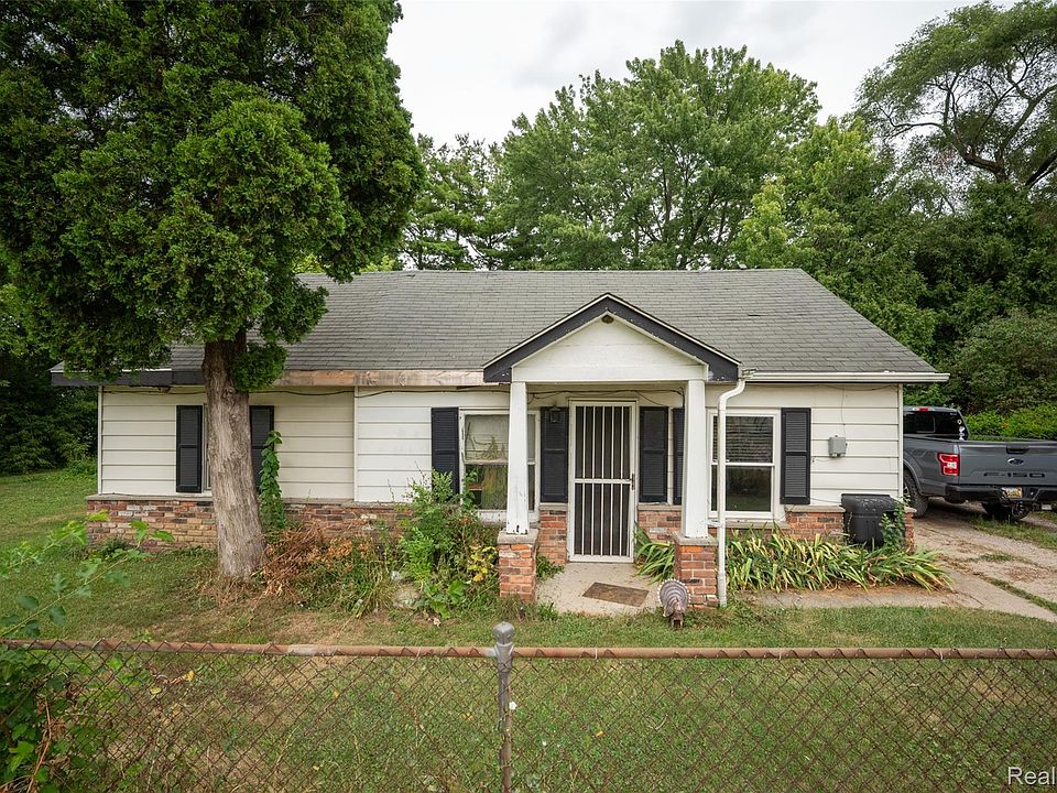 1st image of 22211 Grandy St