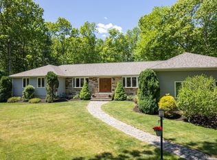 28 Ramblewood Dr, North Easton, MA 02356