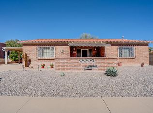 165 E El Limon, Green Valley, AZ 85614