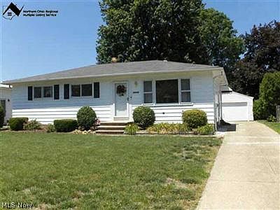 1st image of 35605 Grovewood Ave