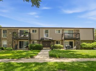 330 N Carter St UNIT 103, Palatine, IL 60067