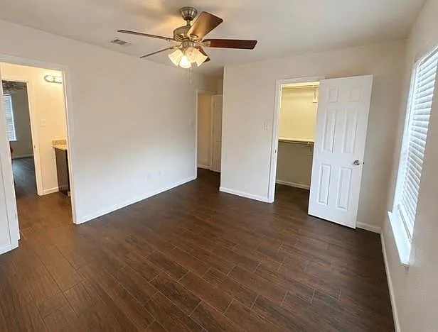 3 bed, 2.5 bath, 1350 sqft, $1,650 — Photo 3