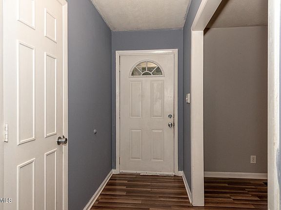 4th image of 5301 Aubrey Ln