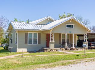 601 E Ross Ave, De Leon, TX 76444