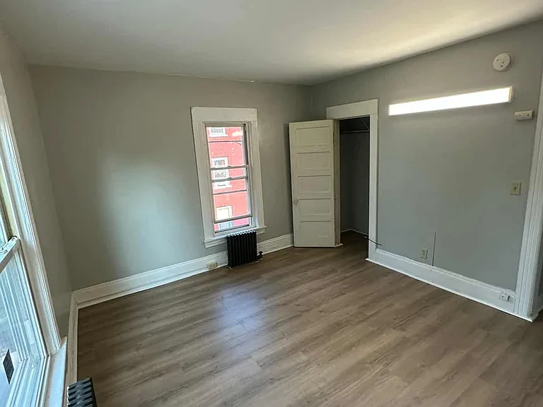205 W Yates St #2 — Photo 1