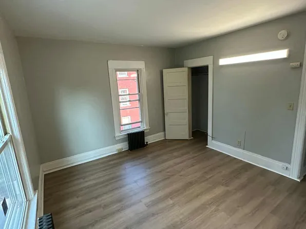 205 W Yates St #2, East Syracuse, NY 13057