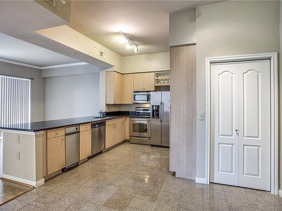 4th image of 3225 Turtle Creek Blvd APT 1030