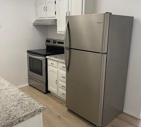 4th image of 875C Balmoral Court