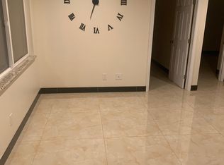 935 9th Ave APT B, Honolulu, HI 96816