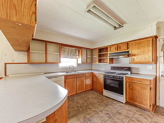 5th image of 1401 Keith St