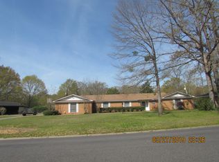 1402 Cedar St, Crossett, AR 71635