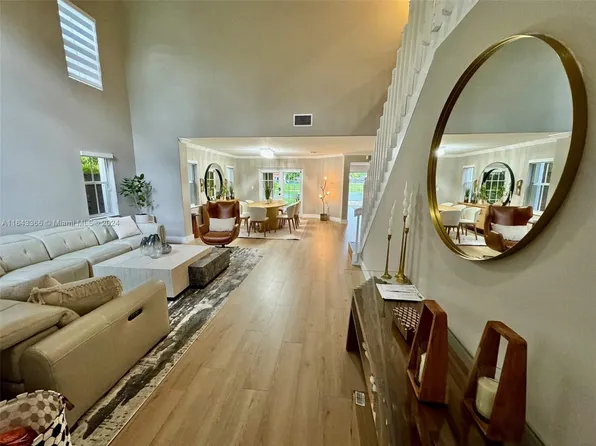 9500 SW 164th Ct, Miami, FL 33196