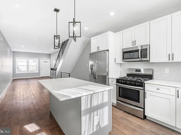 2122 Sears St, Philadelphia, PA 19146