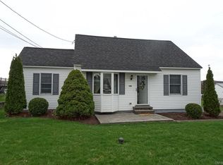 100 Clearview Dr, Syracuse, NY 13219