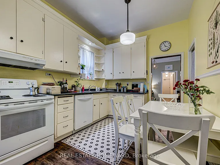 66 Mackenzie Cres #MAIN FL — Photo 14