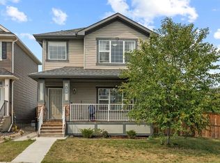 10 E Nolanfield Hts NW, Calgary, AB T3R0M1