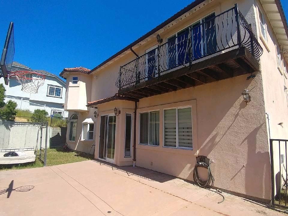 2nd image of 1104 Turquoise Dr