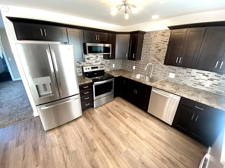 150 Briar Ln #UPSTAIRS — Photo 4