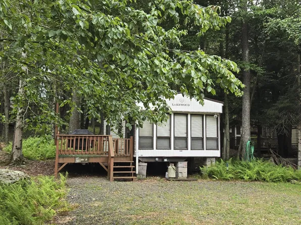 299 Raccoon Ct, Gouldsboro, PA 18424