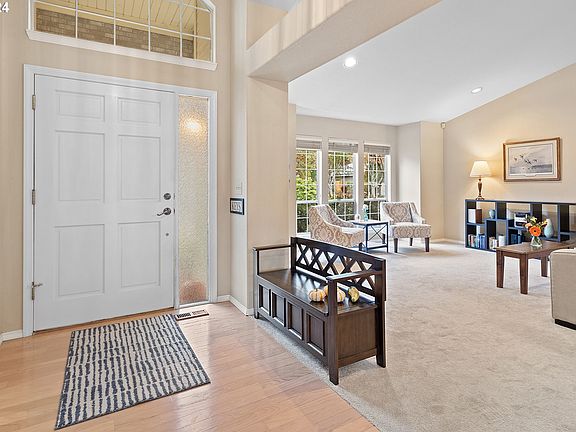 4th image of 3380 NE Sunburst Ave