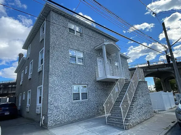 308 Beach 86th St, Far Rockaway, NY